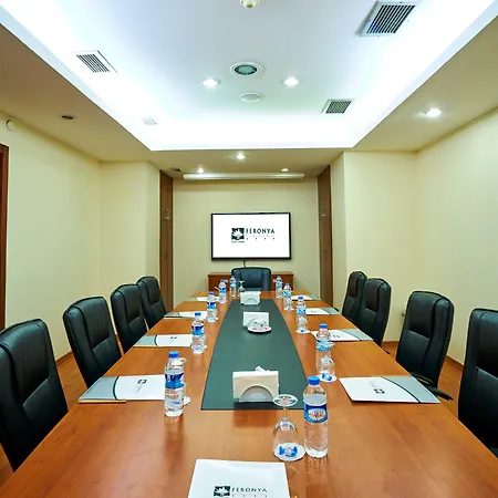 Hotel Feronya 4*