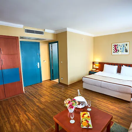 Hotel Feronya 4*